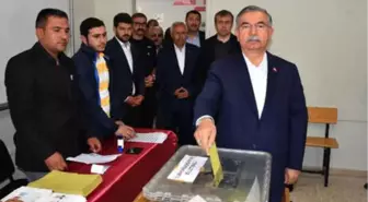 Milli Eğitim Bakanı Yılmaz, Sivas'ta Oy Kullandı