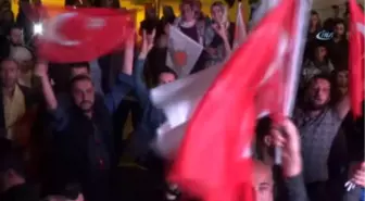 AK Parti'nin Zaferi Yurt Genelinde Coşkuyla Kutlandı