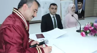 Erzincan'da Müftülük İlk Resmi Nikahı Kıydı