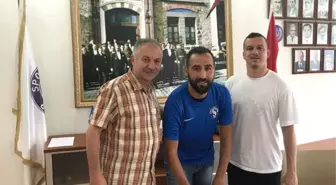 Sarıyer, Hüseyin Bak'la 1 Yıllık Sözleşme İmzaladı