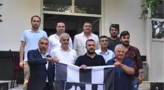 Sokakta Kalan Aydınspor 1923 Kongresini Bahçede Yaptı