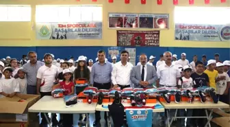 Yaz Spor Okullarına Katılan Öğrencilere Malzeme Desteği
