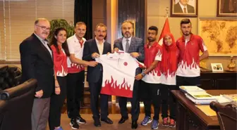 Milli Sporculardan Başkan Aktaş'a Ziyaret