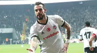 Beşiktaş'ın İspanyol Golcüsü Alvaro Negredo Eşyalarını Topladı, Gidiyor!