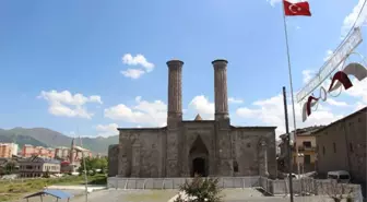 Tarihi Çifte Minareli Medresede Çevre Düzenlenmesi