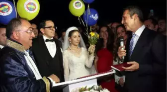 Fenerbahçe Başkanı Koç Vefasını Gösterdi, Nikah Şahidi Oldu