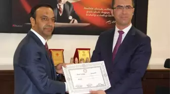 MHP'den Sivas Milletvekili Seçilen Özyürek Mazbatasını Aldı