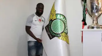 Akhisarspor'da Manu'dan 3 Yıllık İmza