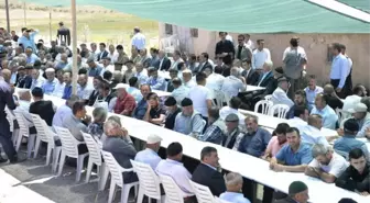 Bakan Tüfenkci'den Şehidin Ailesine Taziye Ziyareti