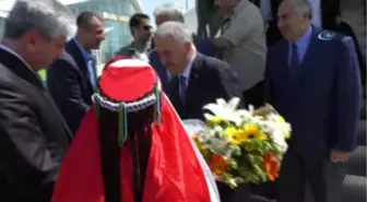 Bakan Arslan Mazbatasını Aldı