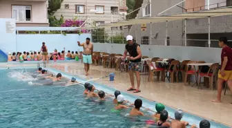 Samandağ Belediyesi Ücretsiz Yüzme Kursu Başladı