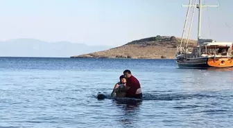 Boğulmak Üzere Olan Genci Belediye Başkanı Kurtardı