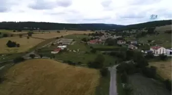 Koca Mahalle Onlara Kaldı... Yaşlı Çift Elektriği ve Suyu Olmayan Köyde Yalnız Yaşıyor