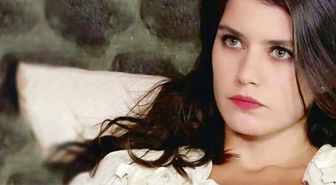 Beren Saat'ten 'Bir Kanal Yöneticisi Tarafından Tacize Uğradım' İtirafı