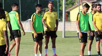 Evkur Yeni Malatyaspor'un Yeni Transferi Kampa Katıldı