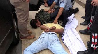 Polis, Saksıdaki Bitkiyi Uyuşturucu Sandığı İçin Kovaladı, Sürücü Ehliyeti Yok Diye Kaçtı