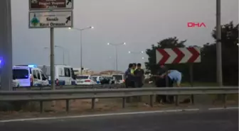 İzmir - Motosiklet Bariyerlere Çarptı 1 Ölü, 1 Yaralı