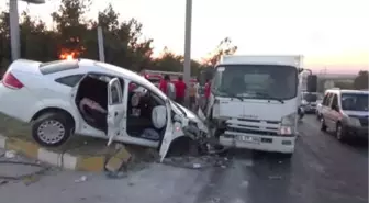 Kamyon Kırmızı Işıkta Bekleyen Araçlara Çarptı: 1 Ölü, 17 Yaralı (2)