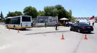 Karaman'da Trafik Kazası: 2 Yaralı