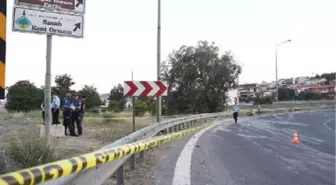 Motosiklet Bariyerlere Çarptı: 1 Ölü, 1 Yaralı