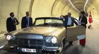 1957 Model Klasik Otomobilin Sahibi, 'Son Başbakan Kullandı' Diye Gözü Gibi Bakıyor