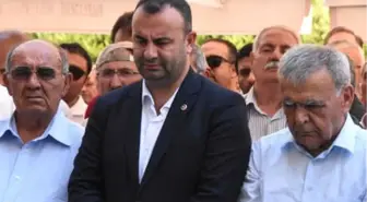 CHP'li Arslan, Kardeşinin Cenazesini Gözyaşlarıyla Uğurladı