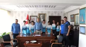 Kaymakam Hasan Çiçek, Spor Lisesini Kazanan 9 Öğrenciyi Ödüllendirdi