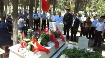 Burhaniye'de Şehit Mezarları Ziyaret Edildi