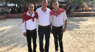 Başkan Duymuş, Beldedeki Gençleri Askere Uğurladı