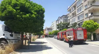 Gaziantep'te Park Halindeki Araç Alev Aldı