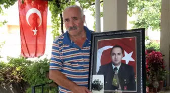 Hırsız, Şehidin Beratını ve Fotoğraflarını da Çaldı