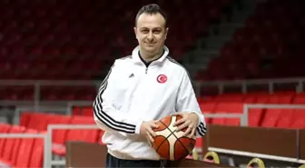 Elazığ'da Kadın Basketbol Takımının Başına Hakan Acer Getirildi