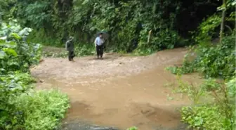 Rize'de Sağanak, Sel ve Heyelana Yol Açtı (2)