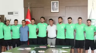 Sivas Belediyespor 11 Futbolcuyla Sözleşme İmzaladı