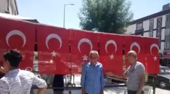 Ankaralı Hırdavatçı Seçimleri Erdoğan Kazanınca 'Şükür Döneri' Dağıttı