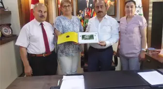 Banaz Belediyesi İlçenin Tanıtımı İçin Pul Bastırdı