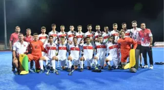 U18 Erkek Hokey Milli Takımı'ndan Tarihi Galibiyet