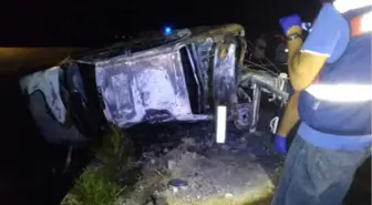 Bariyerlere Çarpan Otomobil Alev Aldı: 3 Ölü (2)