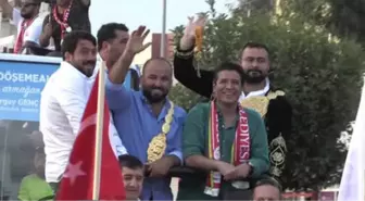 Başpehlivan Orhan Okulu, Memleketi Antalya'da Coşkuyla Karşılandı