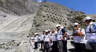 Yusufeli Barajı 275 Metre Gövde Yüksekliği ile Eyfel Kulesi'nden 25 Metre Kısa Olacak