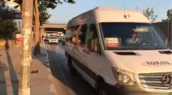 İzmir'de Trafik Kazası: 4 Yaralı