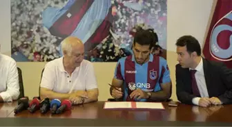 Trabzonspor, İranlı Futbolcu Vahid Amiri'ye İmza Attırdı