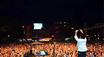 Buray, Ünye'de Hayranlarıyla Buluştu