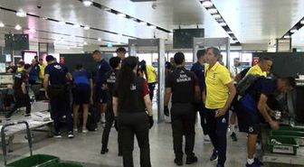 Fenerbahçe, İzmir'e İç Hatlar Terminali'nden Gitti