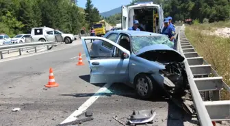 Lastiği Patlayan Otomobil, Lpg Tankeri ile Çarpıştı: 1 Ölü