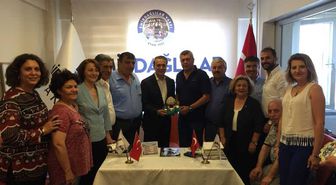Saint-Josse Belediye Başkanı Emir Kır'dan Emirdağlılar Vakfı'na Ziyaret