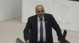 AK Parti'den HDP'li Ahmet Şık'a 100 Bin Liralık Dava