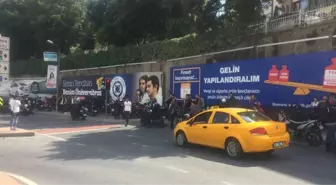 Binlerce Motosikletli 'Altın Elbiseli Adam' İçin Yola Çıktı