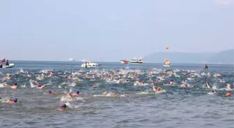 Çanakkale'de Troya Açık Su Yüzme Yarışı Gerçekleşti