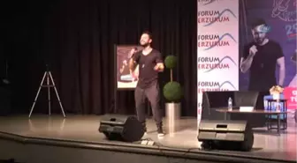 Forum Erzurum'un 'Müzikli Yaz Sohbetleri' Özgün ve Gökhan Türkmen'in Performansıyla Devam Ediyor